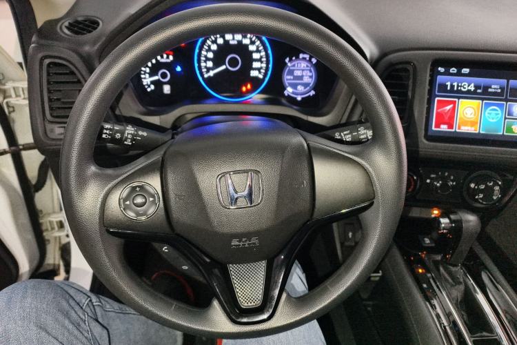 Used Honda Vezel 2017 1.8L CVT Front-Wheel Drive Pioneer Edition