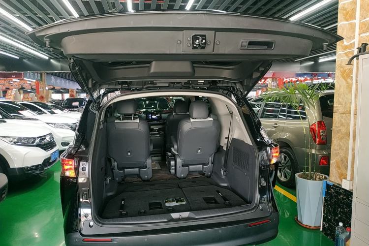 Used Toyota SIENNA 2024 2.5L Hybrid Comfort Edition Trunk