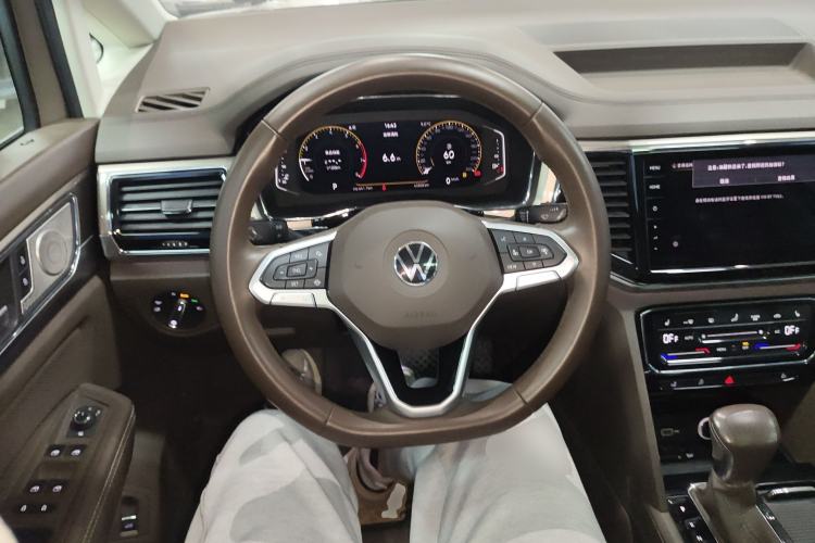 Used Volkswagen Viloran 2020 330TSI Luxury Edition
