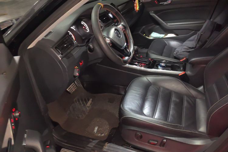 Used Volkswagen Passat 2016 330TSI DSG Luxury Edition Driver Seat