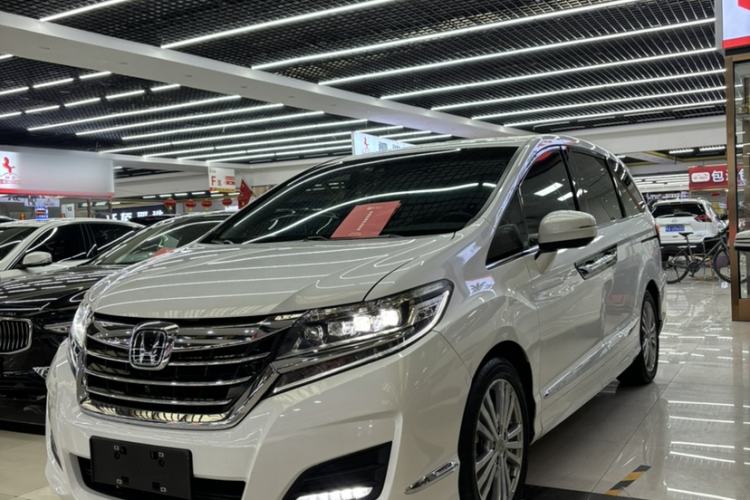 Used Honda Elysion 2016 2.4L Supreme Edition Trunk
