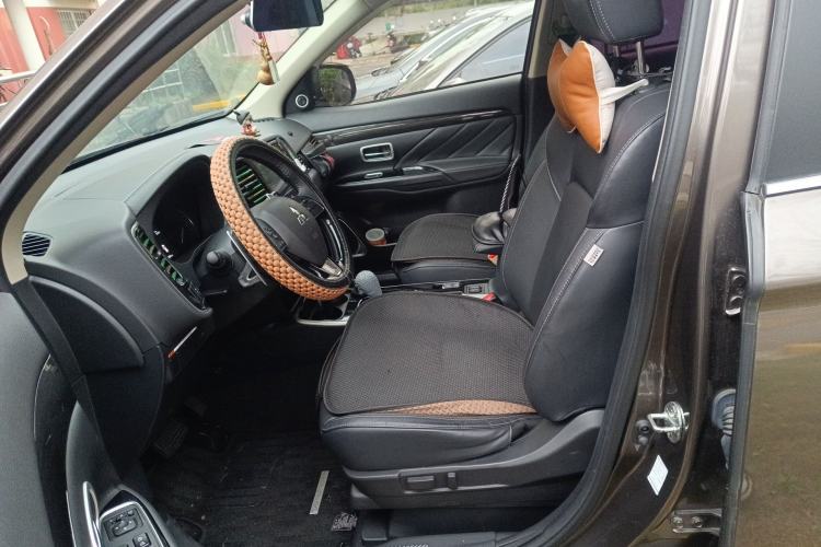 Used Mitsubishi Outlander 2019 2.4L 4x4 Zhi Xiang Edition 5 Seats China VI Standard Left Front Seat