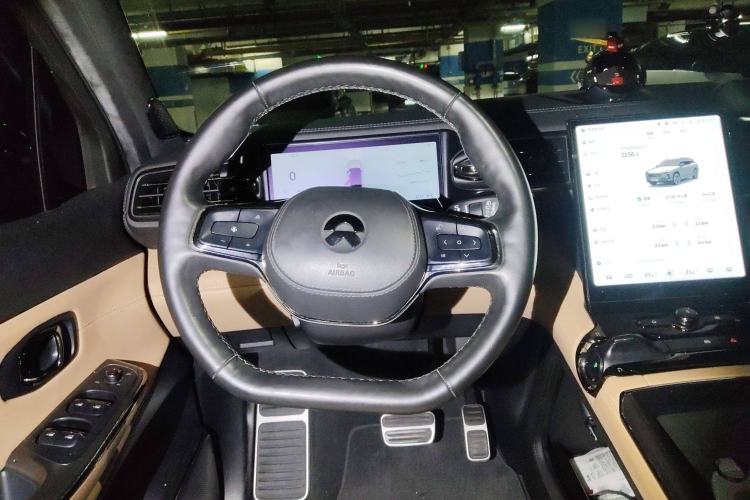 Used Nio ES8 2022 100 kWh Six-Seater Version Steering Wheel