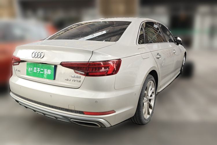Used Audi A4L 2019 40 TFSI Fashion Edition China VI Emission Standard Rear Right 45 Deg