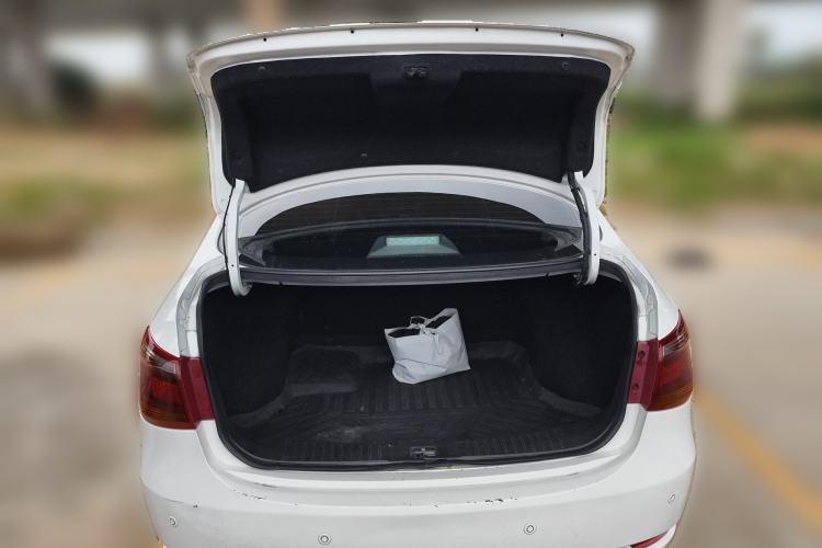 Used Dongfeng Aeolus E70 2021 Revised Version 2 500 Ultra-Comfort Edition Trunk