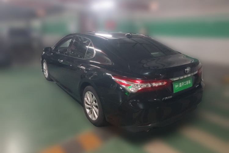 Used Toyota Camry 2021 2.0G Luxury Edition
