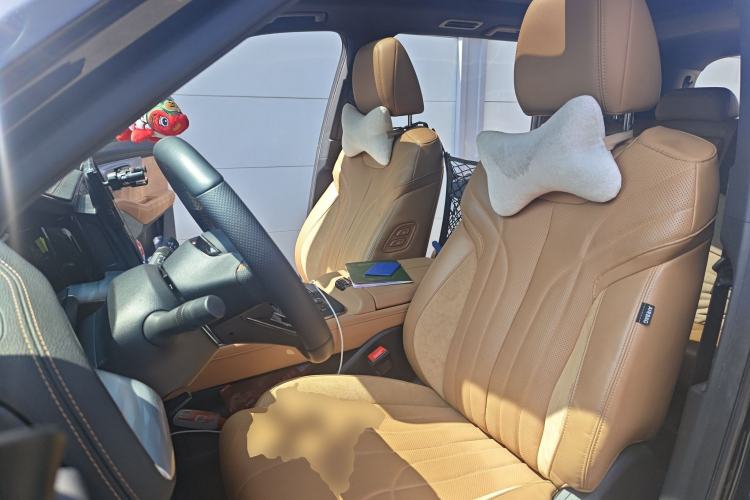 Used GAC Trumpchi ES9 2024 PHEV with 143 km Max Left Front Seat