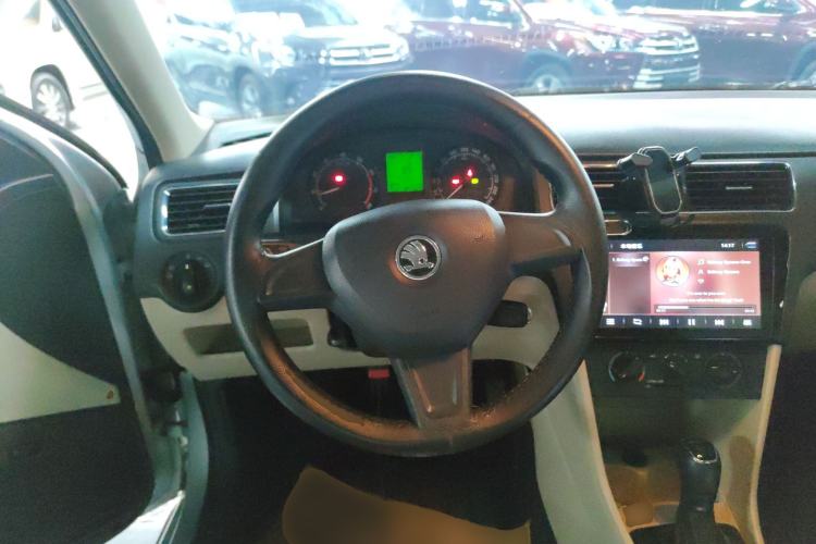 Used Skoda Rapid 2016 1.6L Automatic Chuanxing Edition Steering Wheel