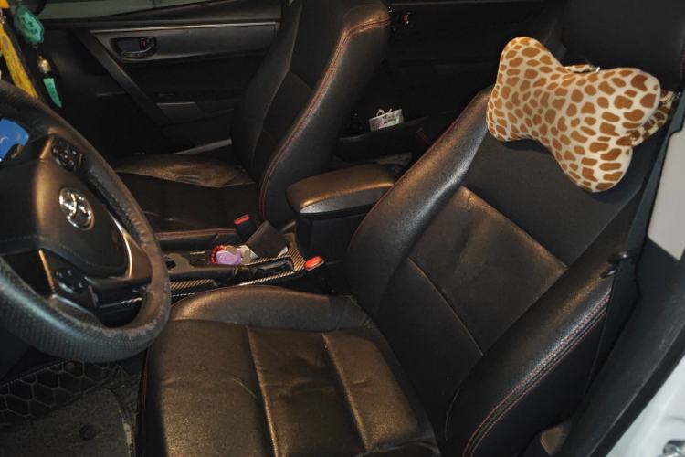 Used Toyota Levin 2016 Dual-Engine 1.8H GS E-CVT Elite Model with Sunroof Left Front Seat