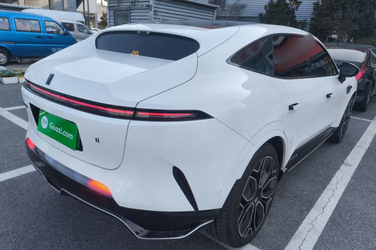 Used Avatr 11 2023 Long-Range Single-Motor Version 5 Seats
