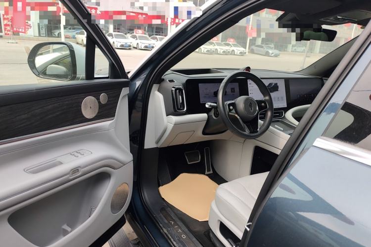 Used Hima AITO M9 2024 Range-Extended Ultra Version 42 kWh 6-Seater Model
