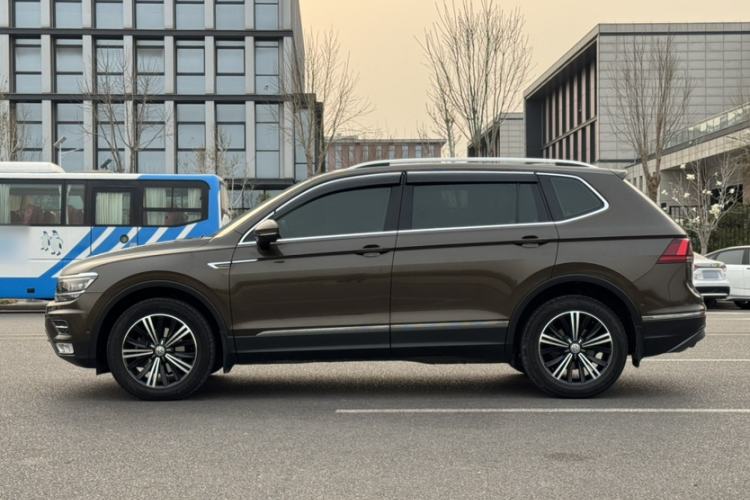 Used Volkswagen Tiguan L 2017 330TSI Automatic Two-Wheel Drive Flagship Edition Exterior 1