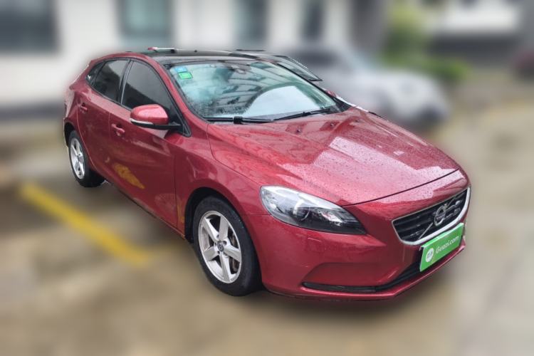 Used Volvo V40 2016 T3 Zhiyi Edition
