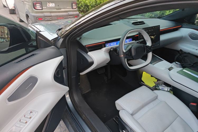 Used Lynk & Co Z10 2025 95 kWh 702 km All-Wheel Drive Intelligent Driving Ultra
