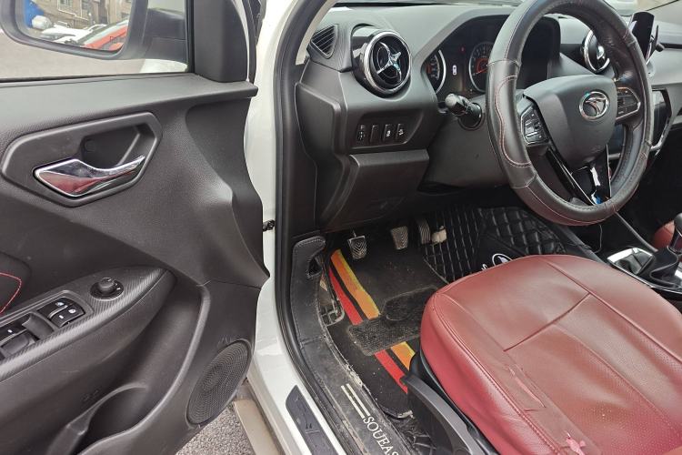 Used Soueast DX3 2016 1.5L Manual Luxury Model Driver Seat