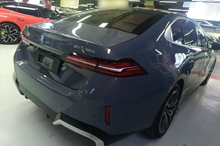 Used BMW i5 2024 eDrive 35L M Sport Package Rear Right 45 Deg