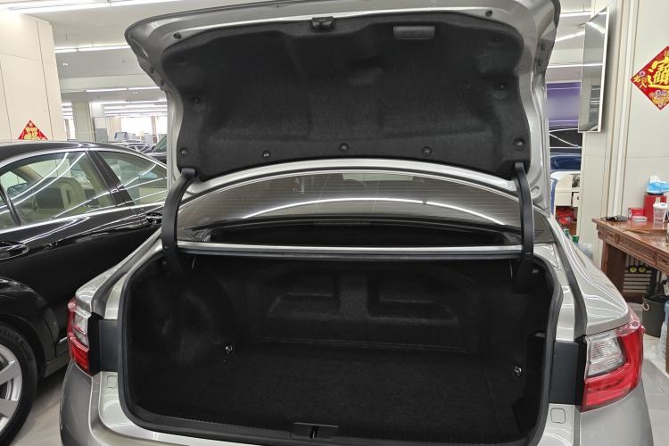 Used Lexus ES 2015 300h Comfort Edition
