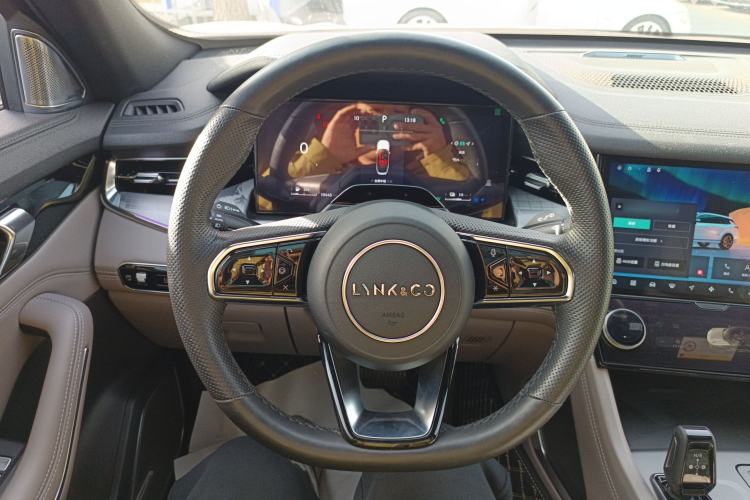 Used Lynk & Co 09 EM-P 2023 2.0TD EM-P Long-Range Version PM 7-Seater