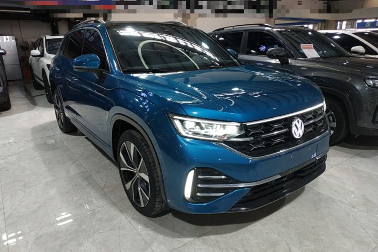Used Volkswagen Tayron 2023 380TSI Four-Wheel Drive R-Line Pro Smart Edition Front Right 45 Deg