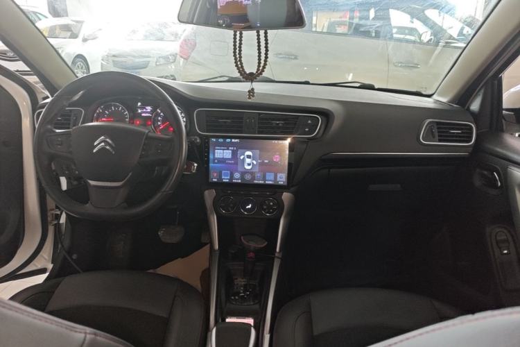 Used Citroen C3-XR 2017 1.6L Automatic Pioneer Model Center Console