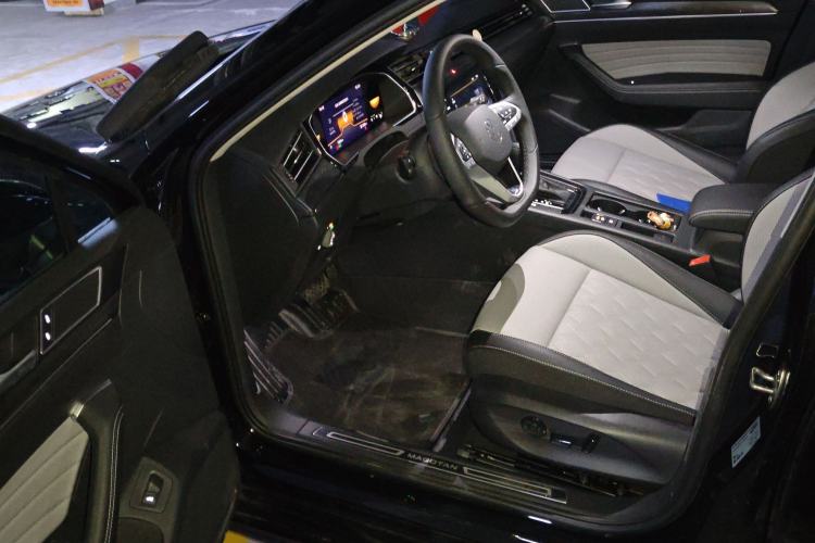 Used Volkswagen Magotan 2026 30 Million Vehicles Selected Model 280TSI DSG Luxury Edition