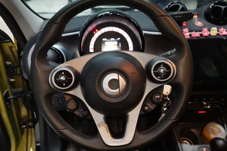 Used smart forfour 2016 1.0L 52 kW Passion Edition
