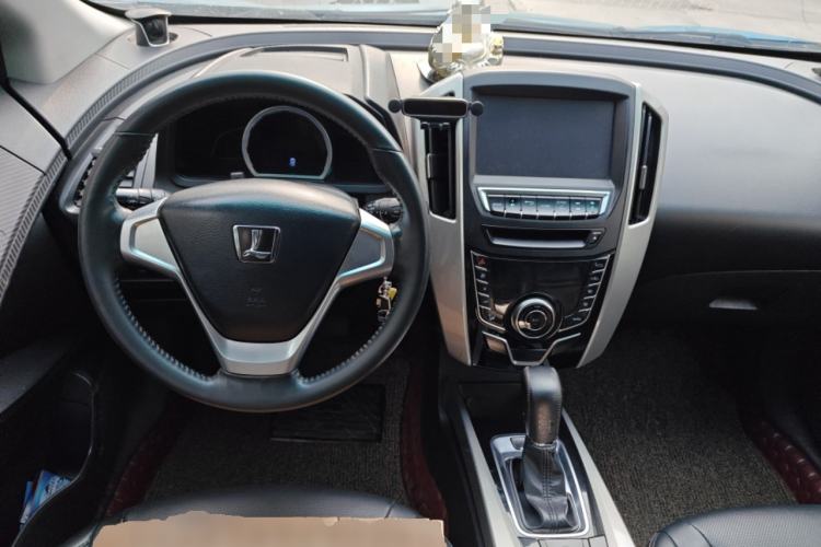 Used Luxgen U6 SUV 2015 1.8T Fashion Edition Center Console