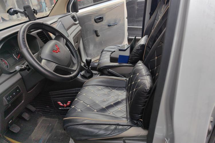 Used Wuling Hongguang V 2022 1.5L Jingqu Version Hydraulic Power Steering LAR