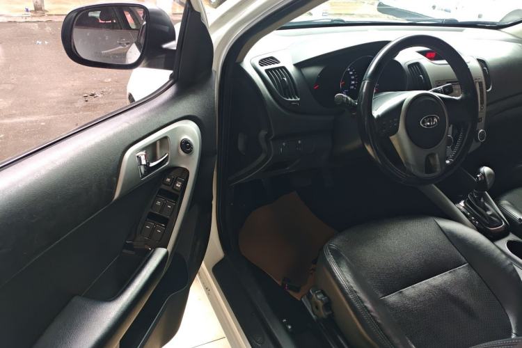 Used Kia Forte 2014 1.6L AT GLS
