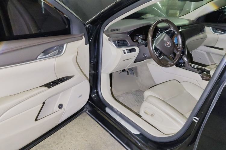 Used Cadillac XTS 2013 28T Comfort Model Driver Seat