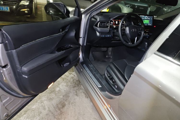 Used Toyota Camry 2021 2.5G Luxury Edition
