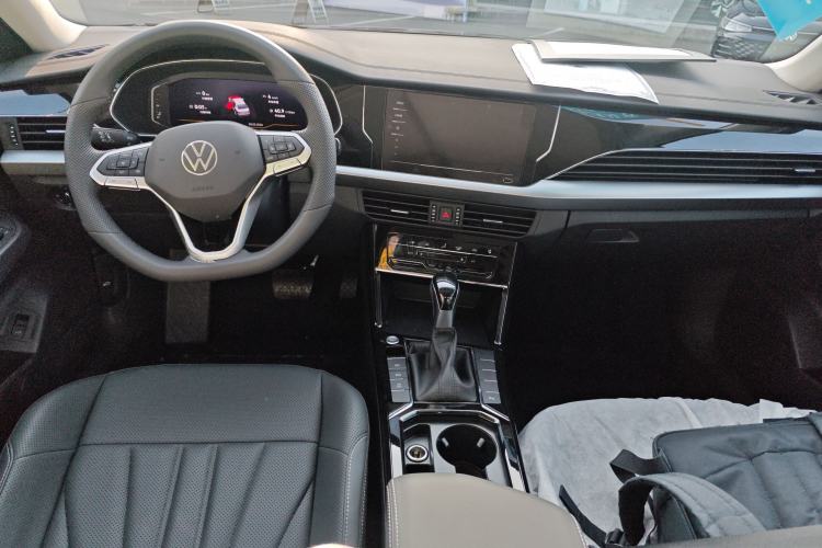 Used Volkswagen Passat 2026 Model, Outstanding 380TSI Xingkong Longteng Edition