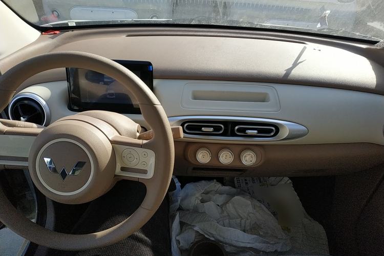 Used Wuling Hongguang MINIEV 2025 Four-Door Version Advanced Edition
