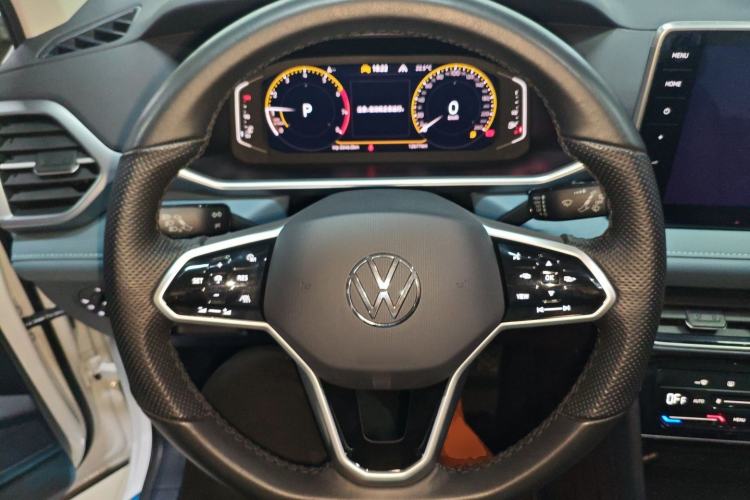 Used Volkswagen Tharu 2023 300TSI Two-Wheel-Drive Full Moon Edition