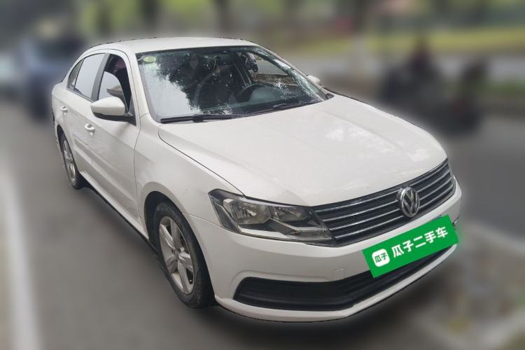 Used Volkswagen Lavida 2017 1.6L Automatic Fashion Edition Front Right 45 Deg