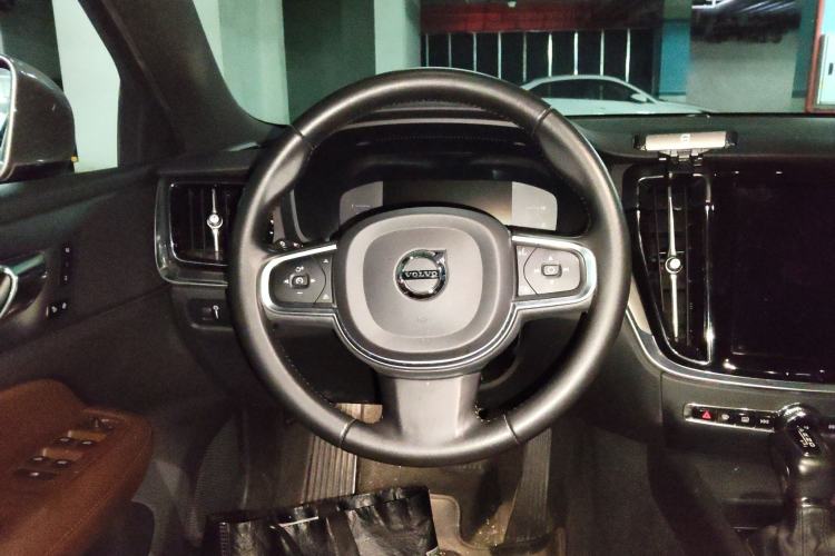 Used Volvo S60 2021 T4 Zhiyi Luxury Edition