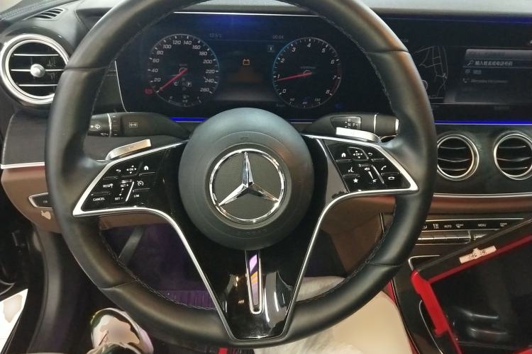 Used Mercedes-Benz E-Class 2018 Facelift E 300 L Luxury Edition
