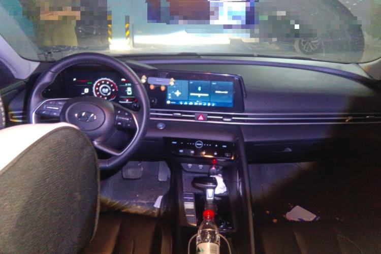 Used Hyundai Elantra 2022 1.5L CVT LUX Prestige Edition
