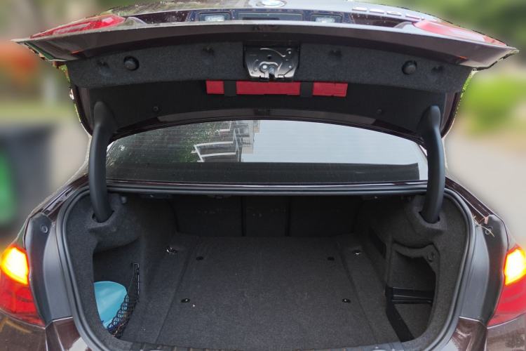 Used BMW 3 Series 2016 320Li Luxury Design Package
