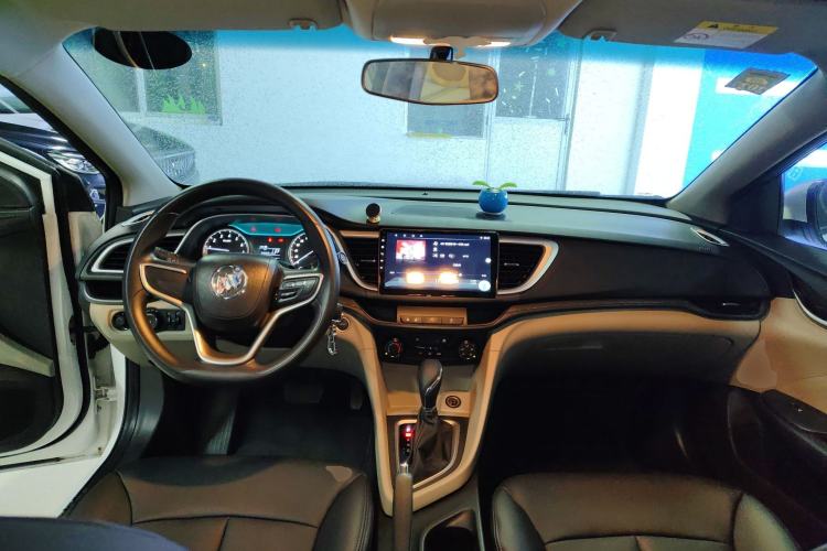 Used Buick GT 2018 15T Dual-Clutch Advanced Model China V Standard Center Console