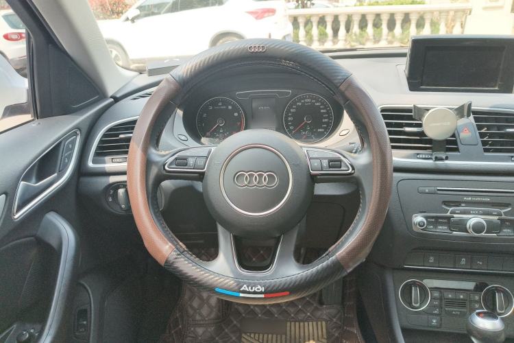 Used Audi Q3 2018 30th Anniversary Edition 30 TFSI Fashion Model Steering Wheel