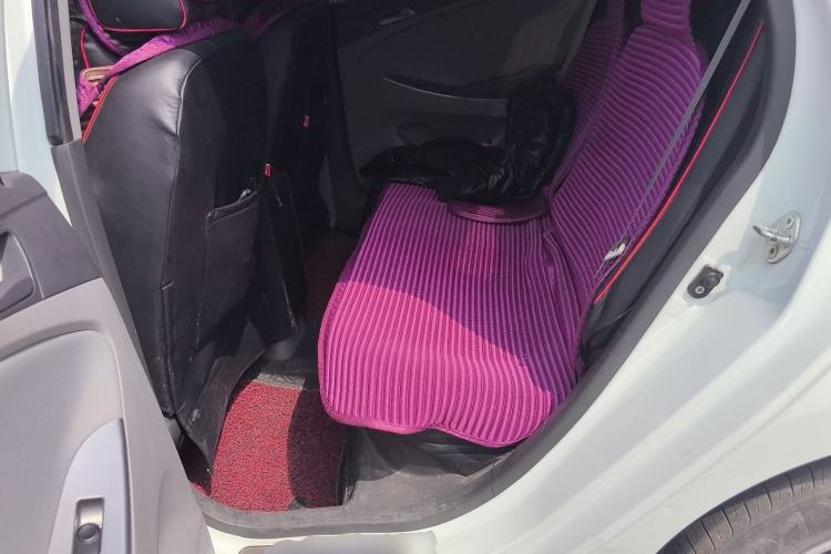 Used Hyundai Verna (older generation) 2016 1.4L Automatic Smart GLS Left Rear Seat