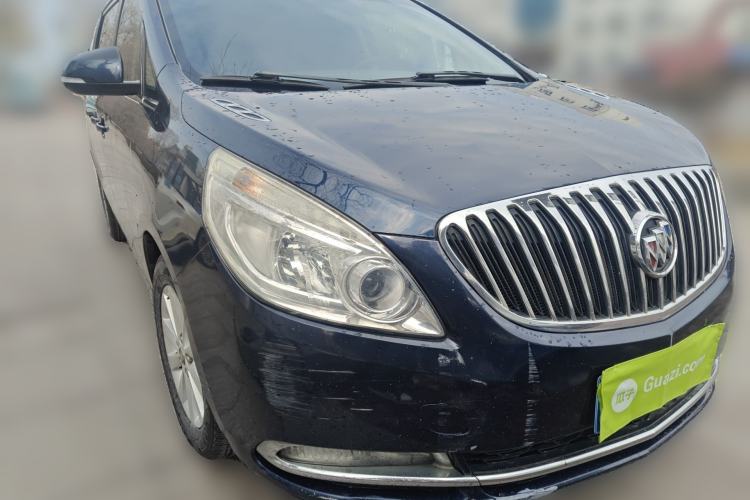 Used Buick GL8 2011 2.4L CT Luxury Business Comfort Edition Front Right 45 Deg