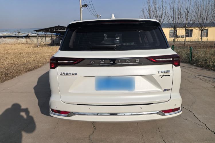 Used Wuling Victory 2023 2.0L DHT Deluxe Edition