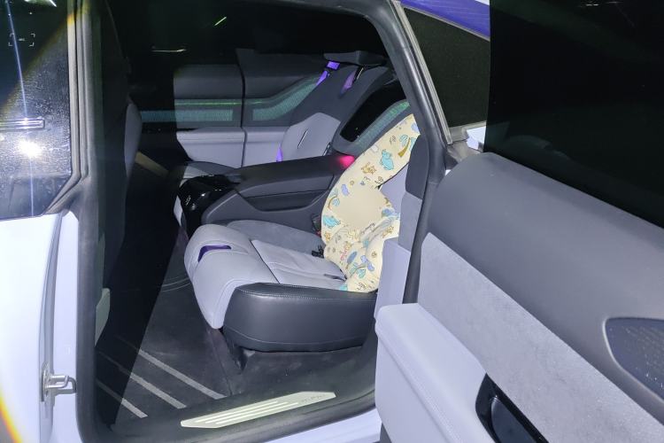 Used HiPhi Z 2023 Four-Seat Version Left Rear Seat