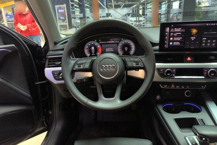 Used Audi A4L 2020 40 TFSI Luxury Dynamic Model
