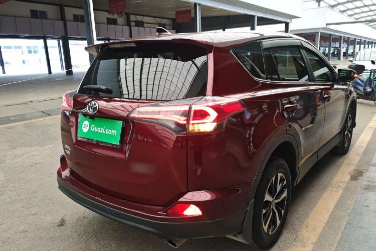 Used Toyota RAV4 2019 2.0L CVT Two-Wheel Drive Pioneer Edition China V Standard