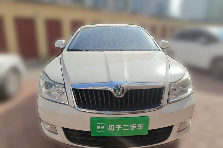 Used Skoda Octavia 2013 1.6L Manual Yijie Edition Front