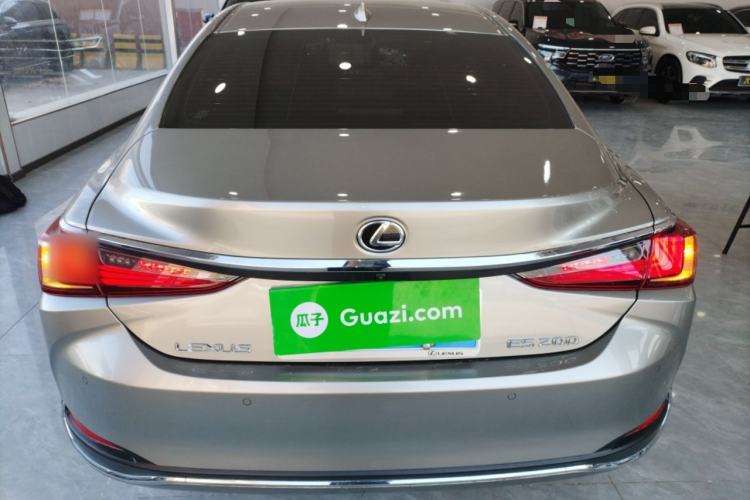 Used Lexus ES 2024 200 Premium Edition
