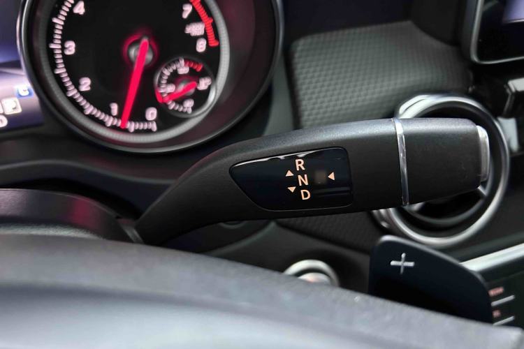 Used Mercedes-Benz GLA 2018 GLA 220 4MATIC Sport Edition Gear Lever